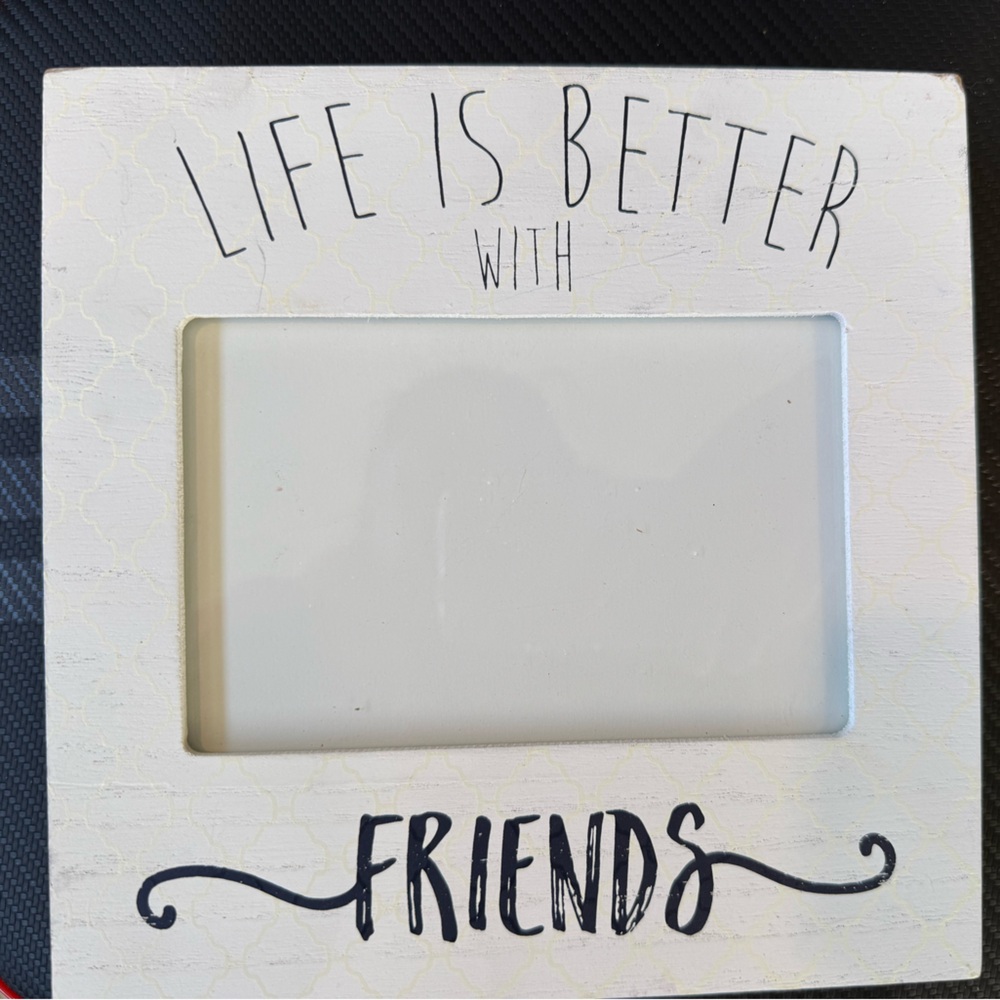 White 'Life is Better with Friends' Photo Frame